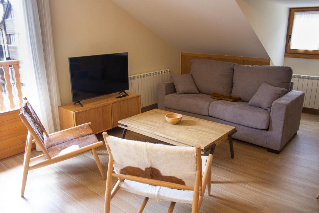 Apartaments Areny - L'Amfitriona エステリ・ダネウ エクステリア 写真